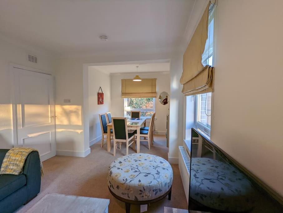 Two Bedroom Flat In Bridge Of Allan, Stirling Exterior photo