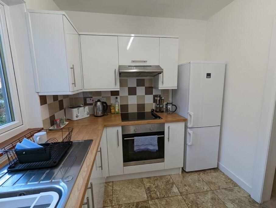 Two Bedroom Flat In Bridge Of Allan, Stirling Exterior photo